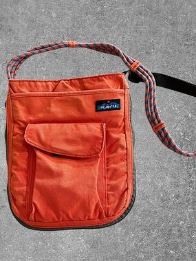 Kavu Bright Coral Crossbody Bag with Rope Strap Expandable Gorpcore Festival